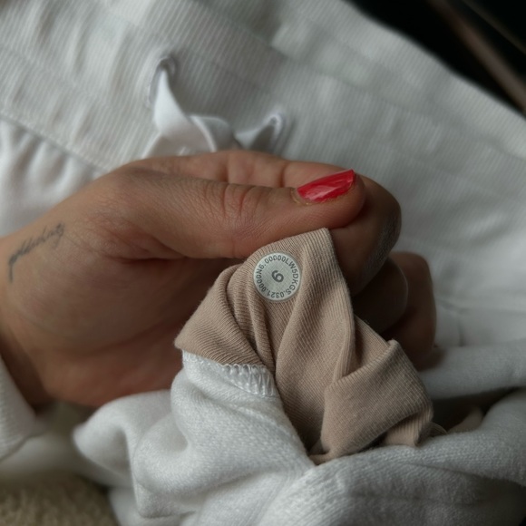 Lululemon Scuba High-Rise Jogger *Full Length size 6 - Picture 5 of 5